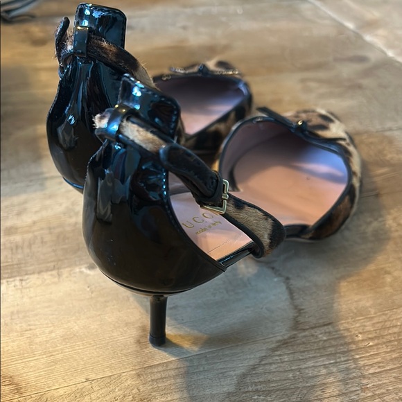 Gucci Brown and Black Heels with Leopard Print - Picture 3 of 3